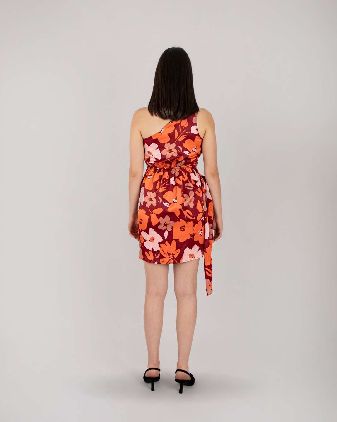 Vestido Corto Color Sólido, Estampado Floral. - Imagen 3