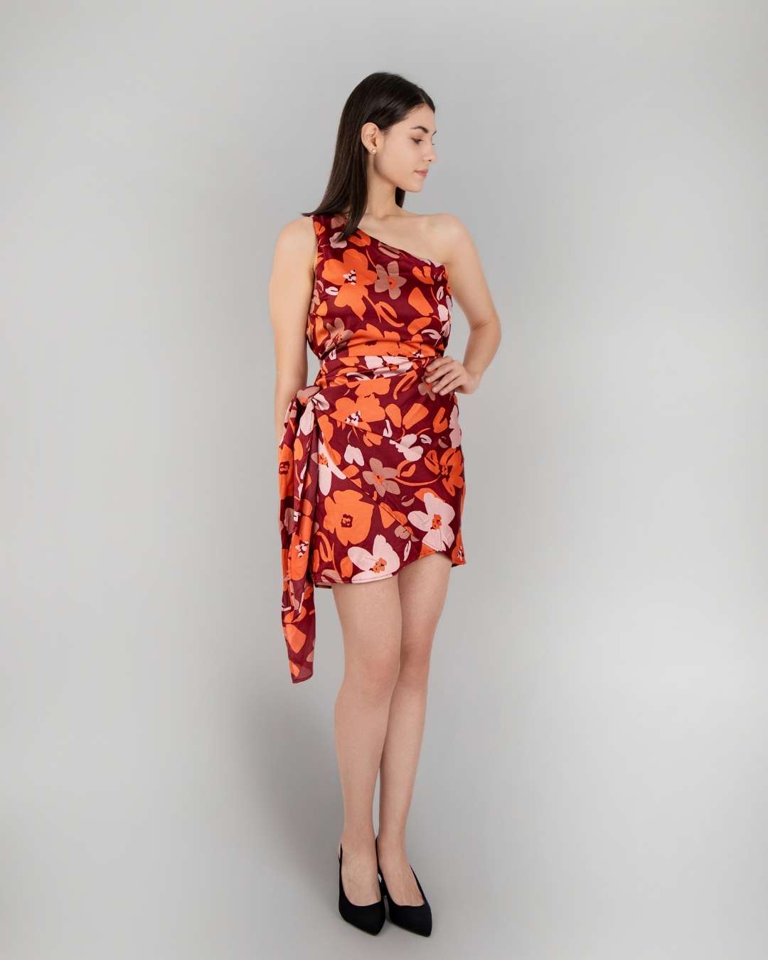 Vestido Corto Color Sólido, Estampado Floral. - Imagen 5