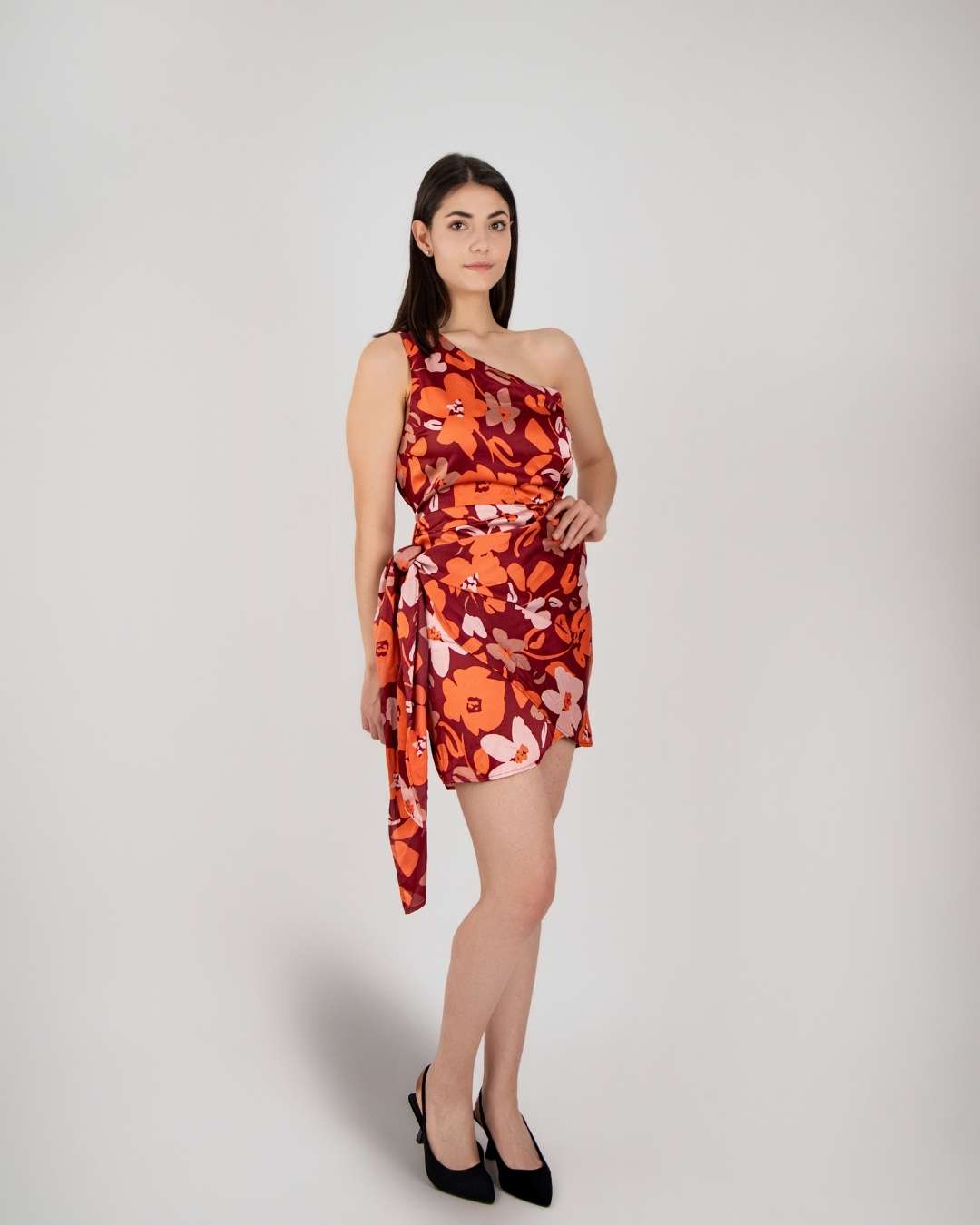 Vestido Corto Color Sólido, Estampado Floral. - Imagen 6